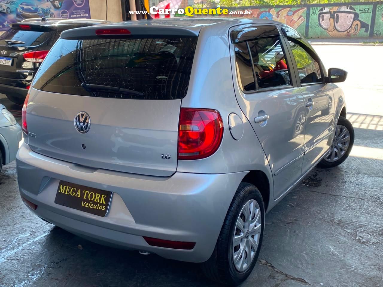 VOLKSWAGEN   FOX 1.6 MI TOTAL FLEX 8V 5P   PRATA 2013 1.6 FLEX - Loja