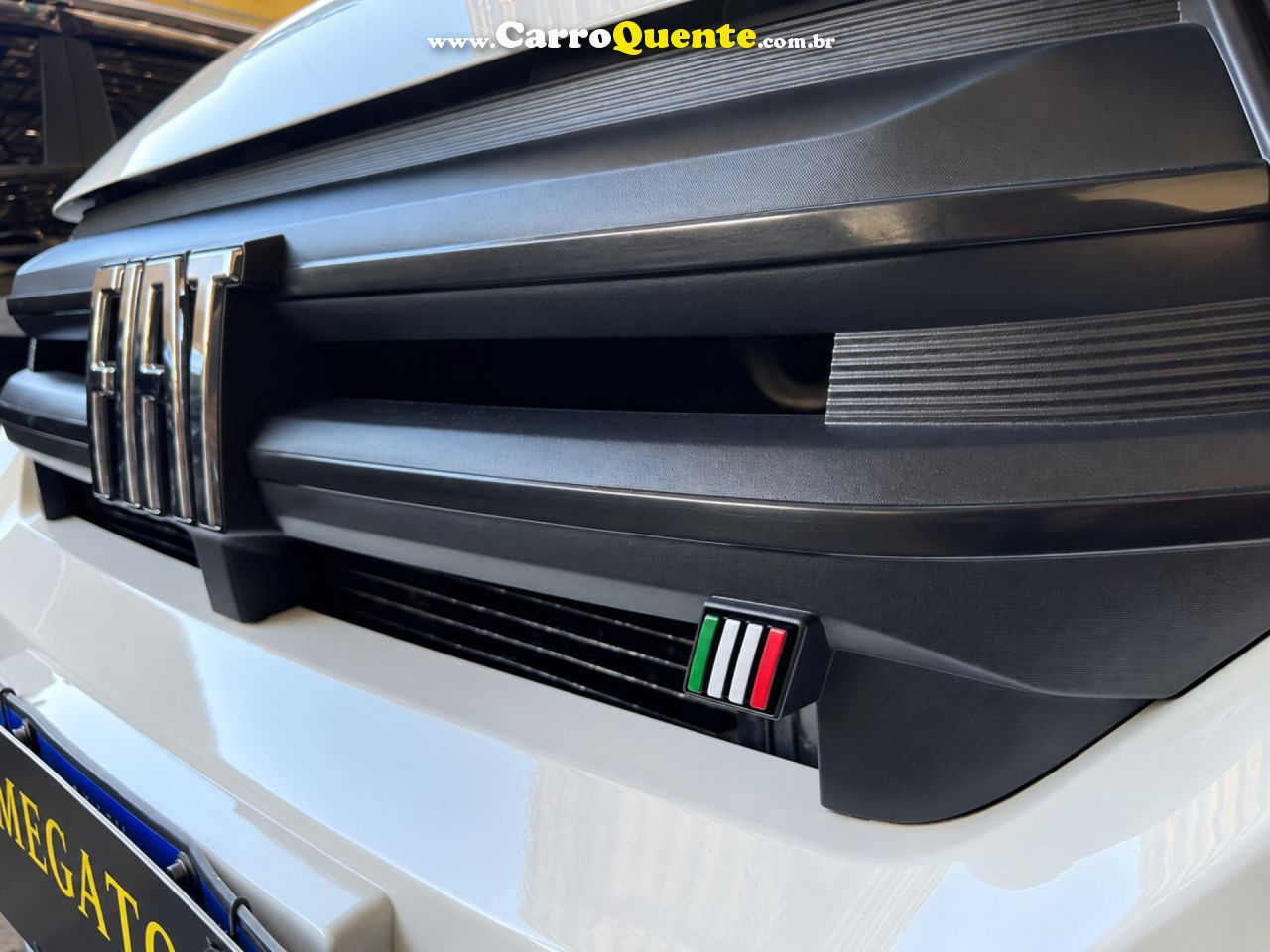 FIAT   MOBI LIKE 1.0 FIRE FLEX 5P.   BRANCO 2024 1.0 FLEX - Loja
