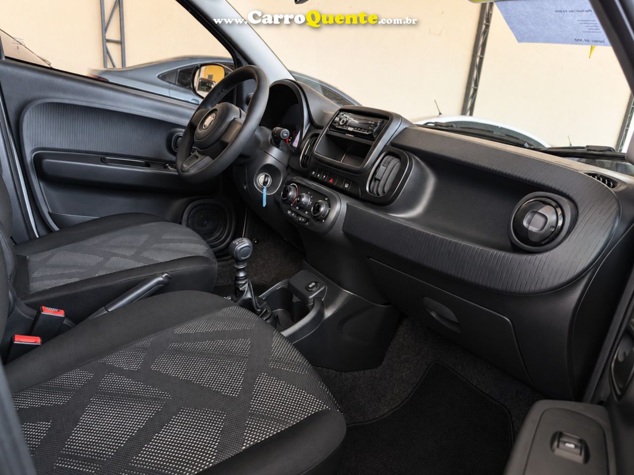 FIAT   MOBI LIKE 1.0 FIRE FLEX 5P.   BRANCO 2024 1.0 FLEX - Loja