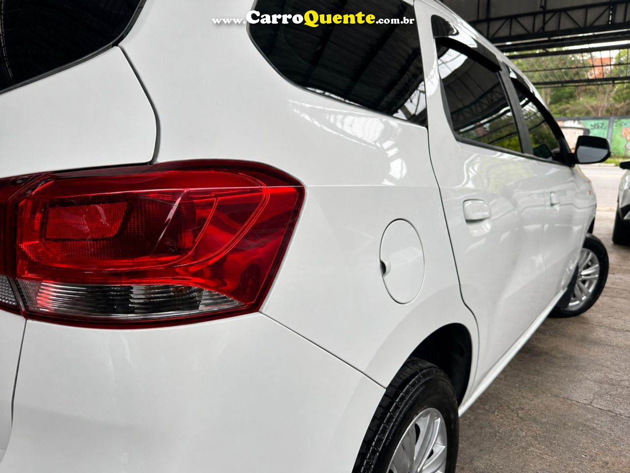 CHEVROLET   SPIN LT 1.8 8V ECONO.FLEX 5P AUT.   BRANCO 2024 1.8 FLEX - Loja