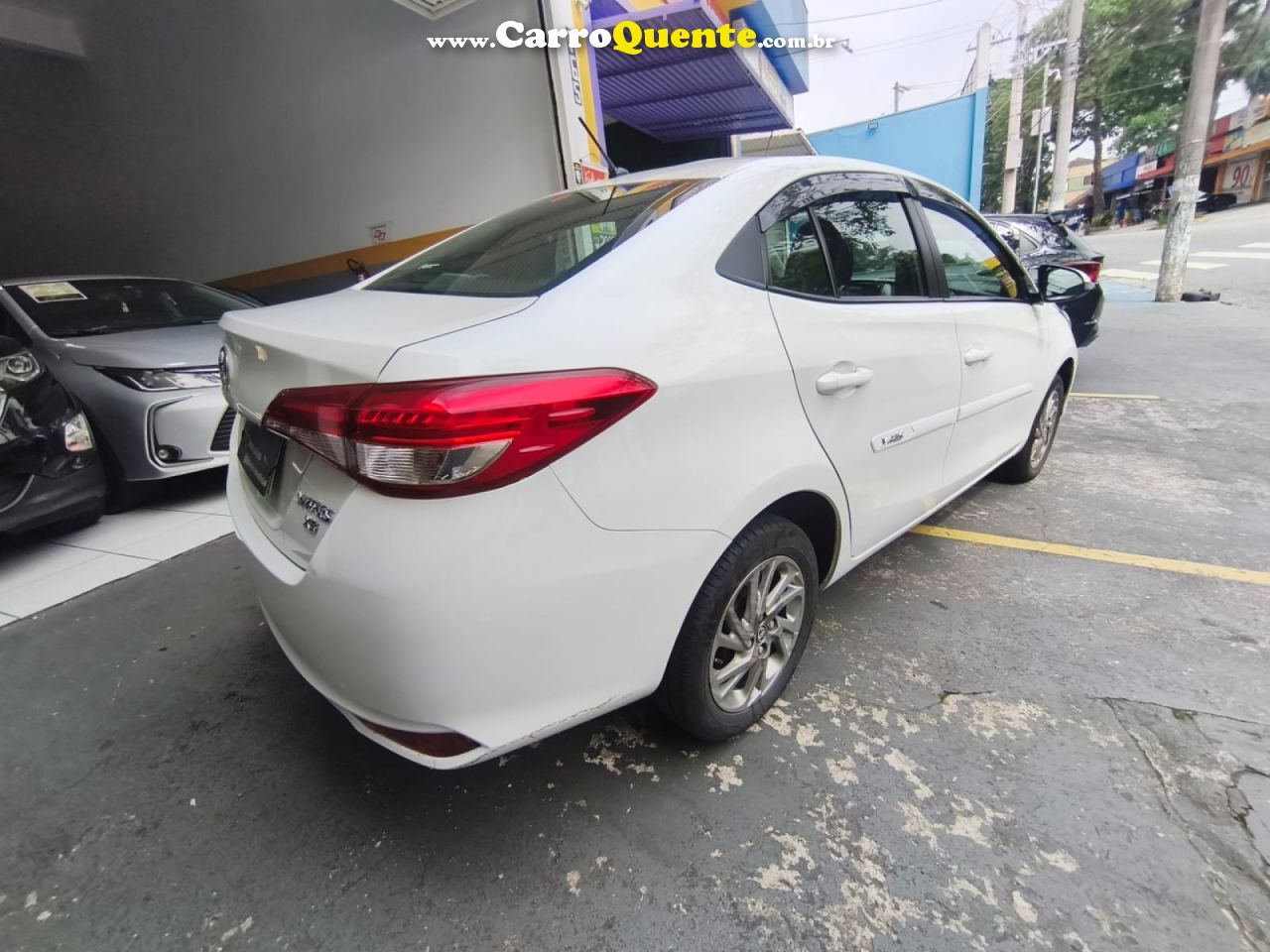 TOYOTA   YARIS XS SEDAN 1.5 FLEX 16V 4P AUT.   BRANCO 2024 1.5 FLEX - Loja