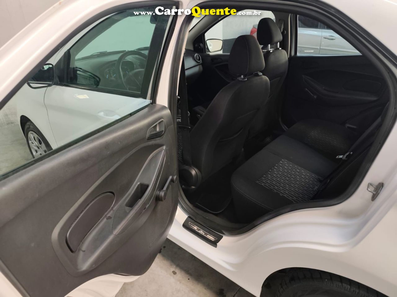FORD   KA+ SEDAN 1.0 SEL TICVT FLEX 4P   BRANCO 2017 1.0 FLEX - Loja