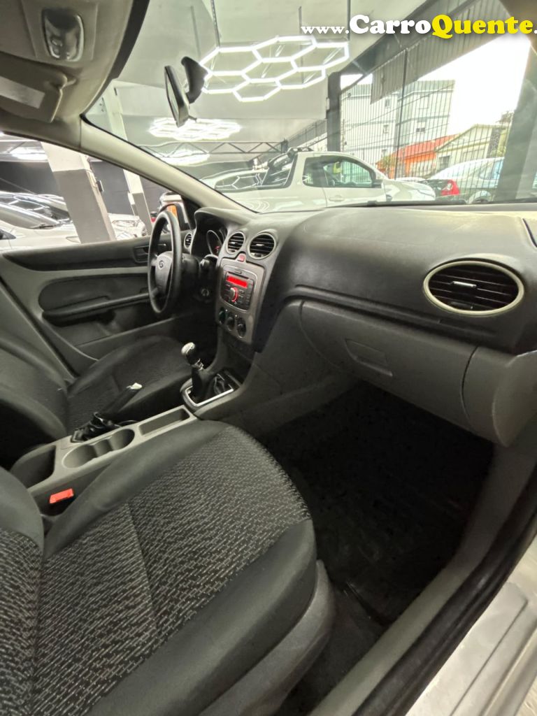 FORD   FOCUS 1.6 SSESE PLUS FLEX 8V16V  5P   PRATA 2013 1.6 FLEX - Loja