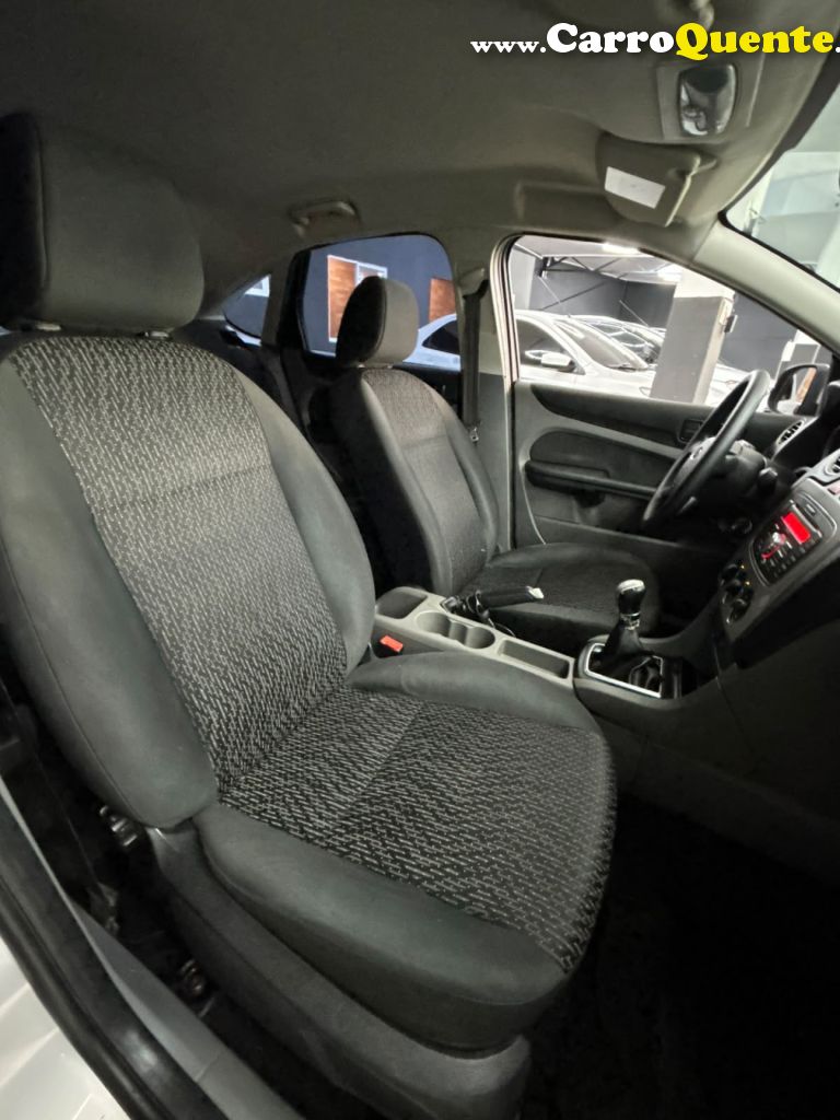 FORD   FOCUS 1.6 SSESE PLUS FLEX 8V16V  5P   PRATA 2013 1.6 FLEX - Loja