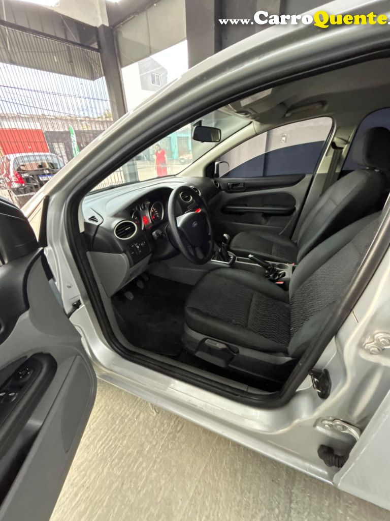 FORD   FOCUS 1.6 SSESE PLUS FLEX 8V16V  5P   PRATA 2013 1.6 FLEX - Loja