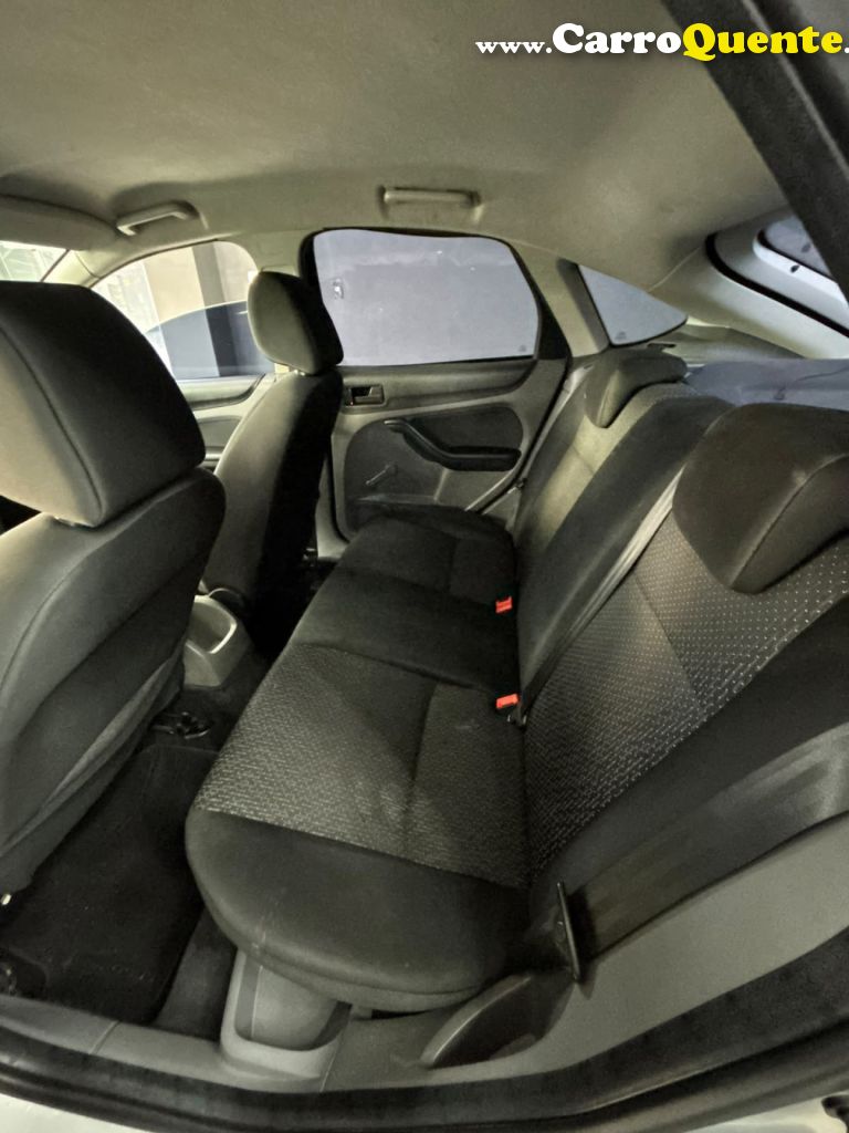 FORD   FOCUS 1.6 SSESE PLUS FLEX 8V16V  5P   PRATA 2013 1.6 FLEX - Loja