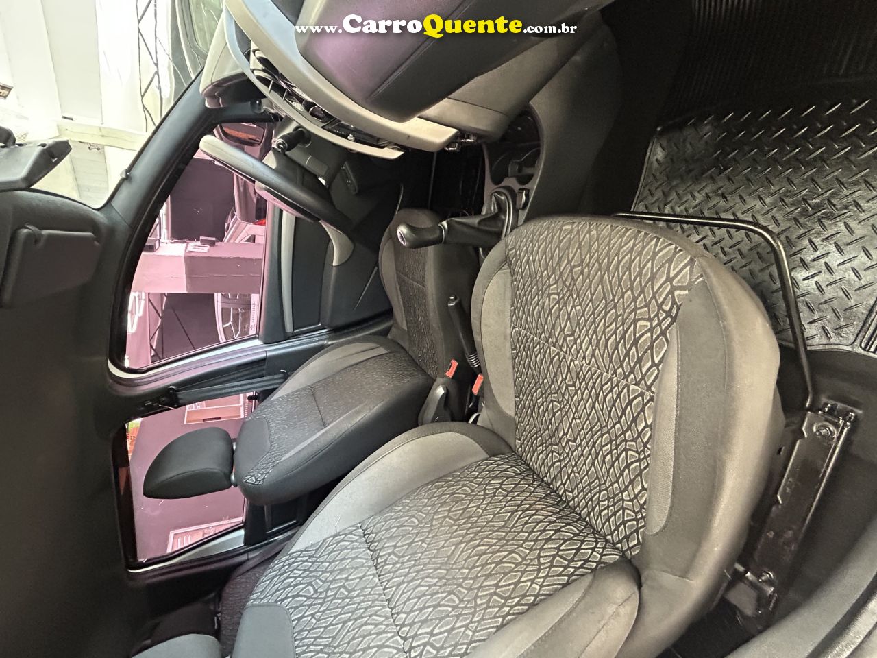 RENAULT   DUSTER OROCH EXPRESS 1.6 FLEX 16V MEC.   BRANCO 2019 1.6 FLEX - Loja