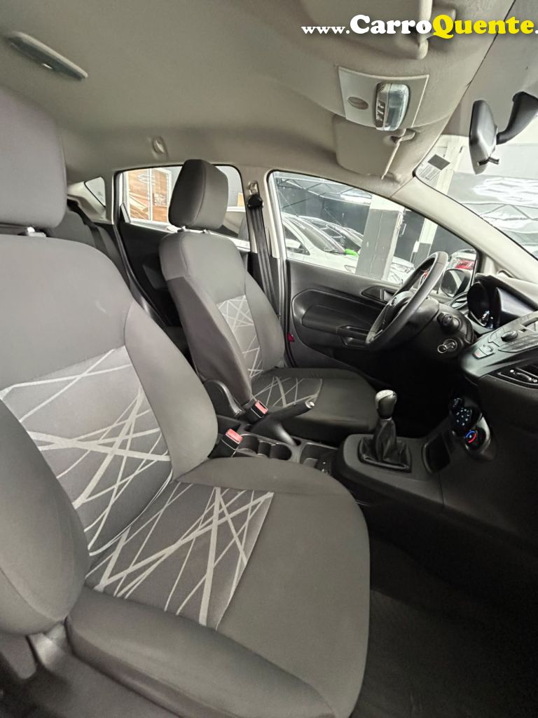 FORD   FIESTA 1.5 16V FLEX MEC. 5P   BRANCO 2015 1.5 FLEX - Loja