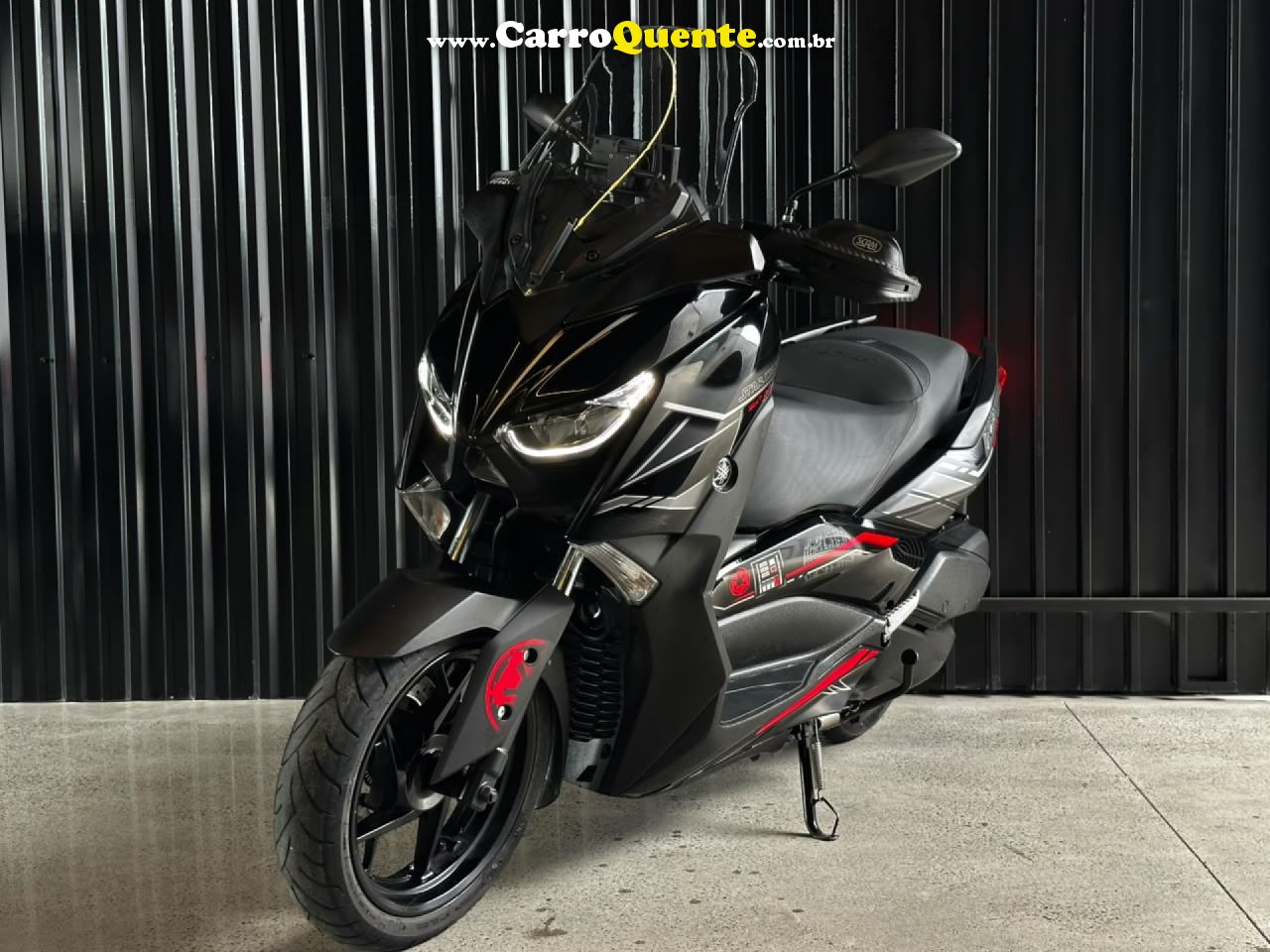 YAMAHA    XMAX 250 LE   PRETO 2022 250 GASOLINA - Loja
