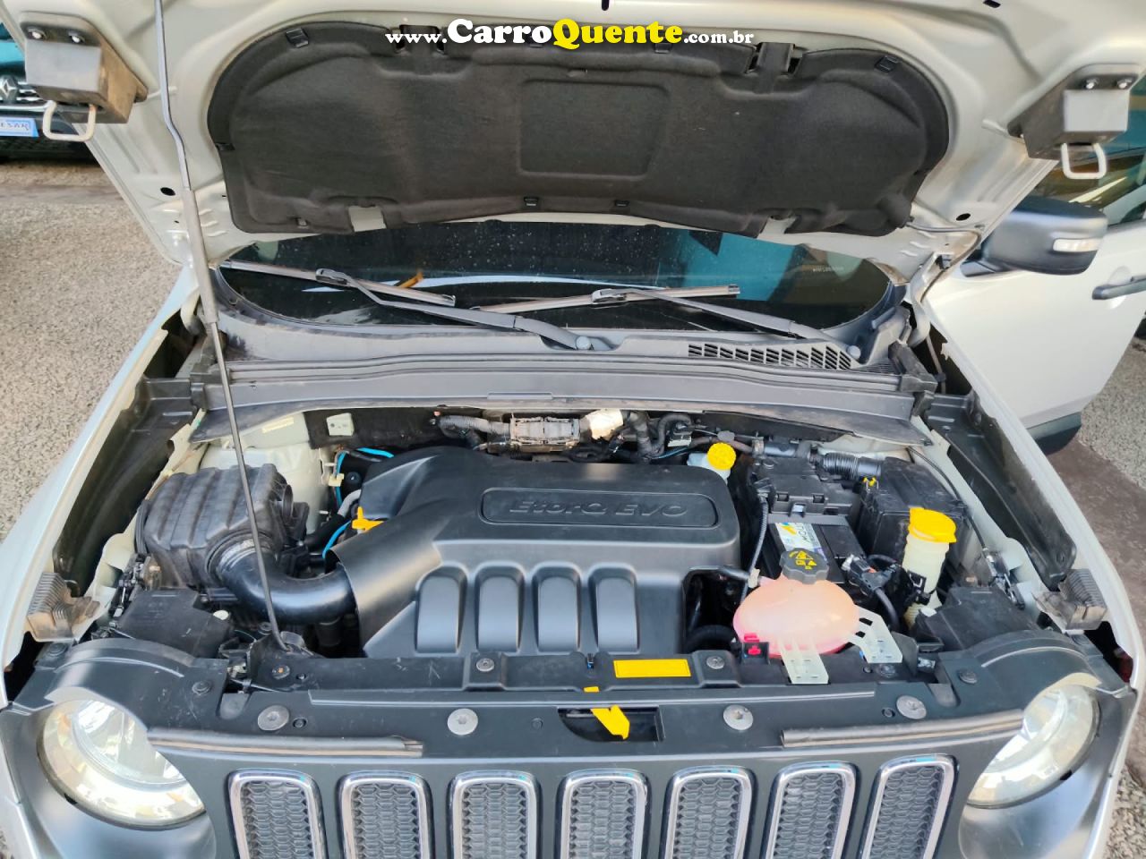 JEEP   RENEGADE 1.8 4X2 FLEX 16V MEC.   PRATA 2017 1.8 FLEX - Loja
