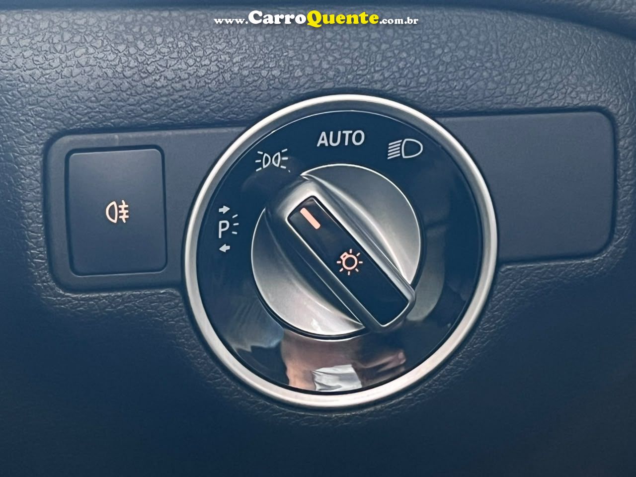 MERCEDES-BENZ GLA 200 1.6 CGI ADVANCE 16V TURBO 2016 - Loja