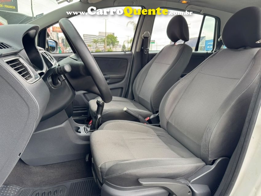 Volkswagen SPACEFOX 1.6 MI TREND 8V FLEX 4P MANUAL - Loja