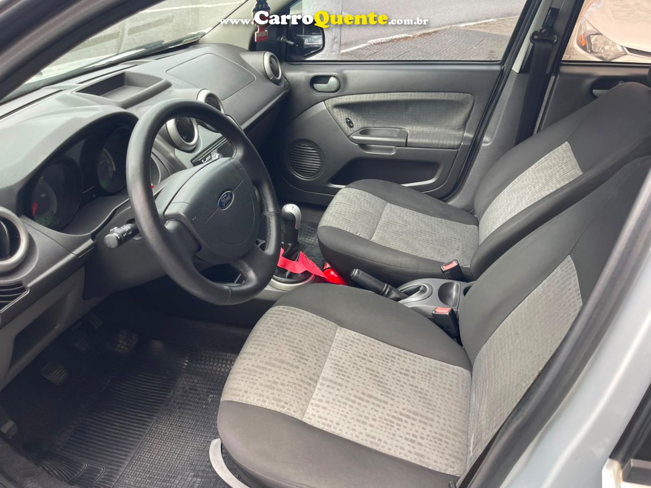 FORD FIESTA 1.6 ROCAM SEDAN 8V 2014 - Loja