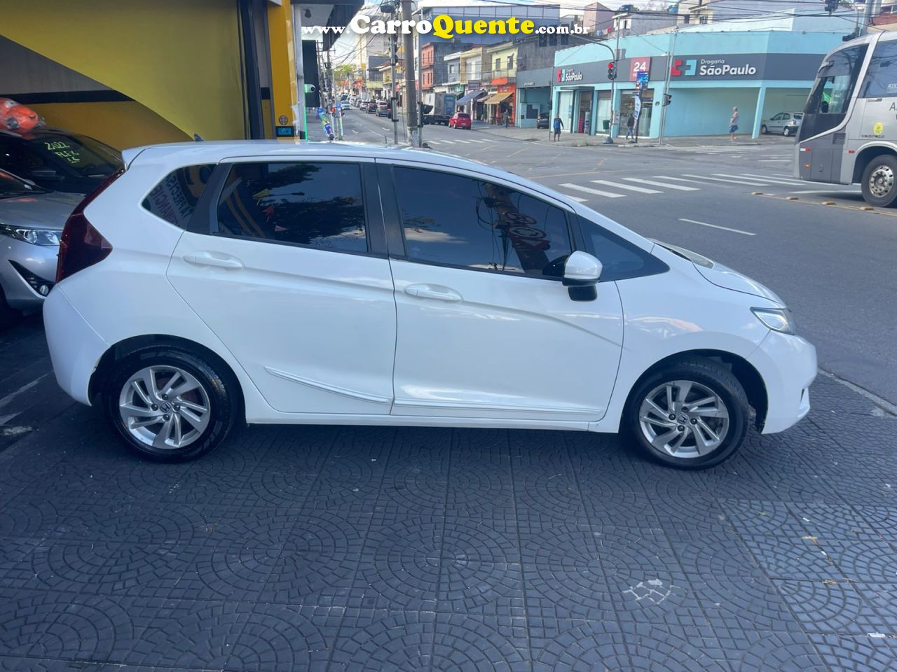 HONDA FIT 1.5 LX 16V 2015 - Loja