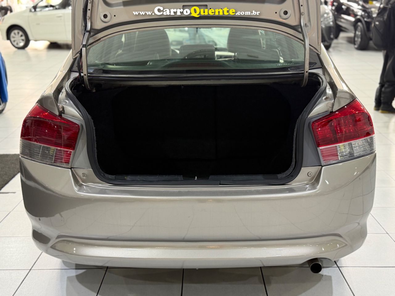 HONDA CITY 1.5 DX 16V 2011 - Loja