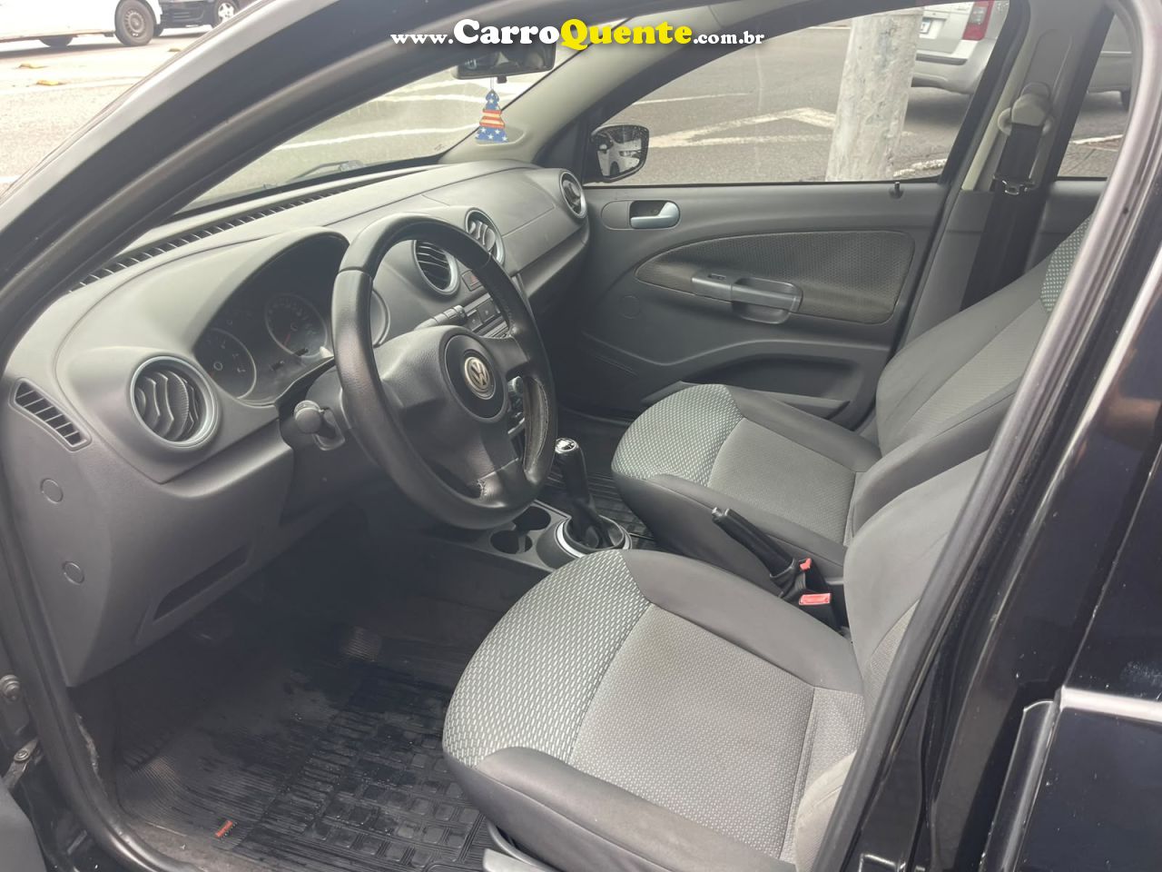 VOLKSWAGEN GOL 1.6 MI 8V G.VI 2011 - Loja