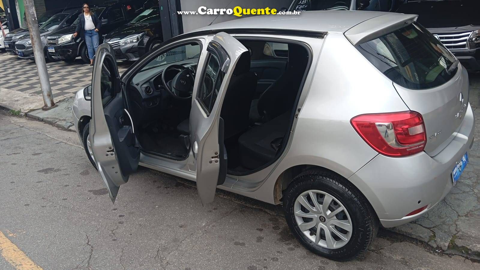RENAULT SANDERO 1.0 EXPRESSION 16V 2016 - Loja