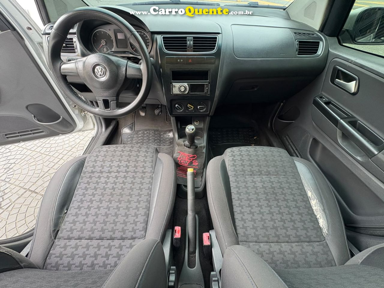 VOLKSWAGEN FOX 1.6 MI PRIME 8V 2012 - Loja