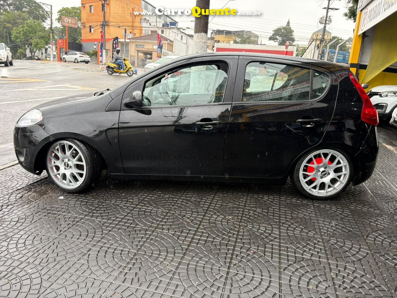 FIAT PALIO 1.4 MPI ATTRACTIVE 8V 2013 - Loja