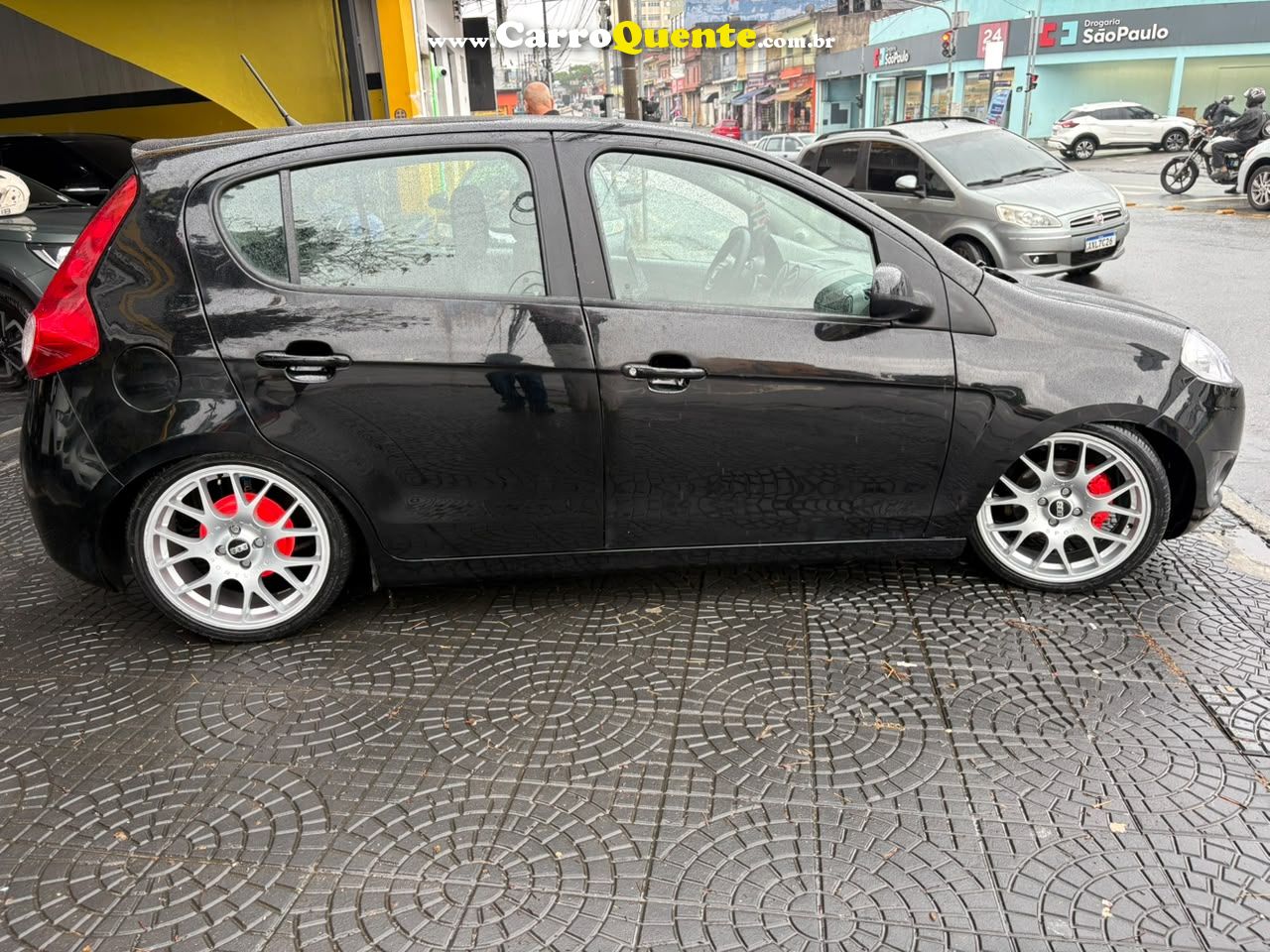 FIAT PALIO 1.4 MPI ATTRACTIVE 8V 2013 - Loja