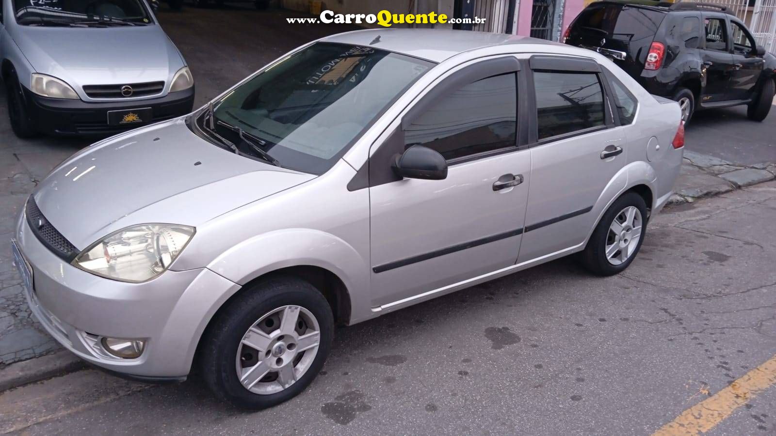 FORD FIESTA 1.6 MPI SEDAN 8V 2005 - Loja
