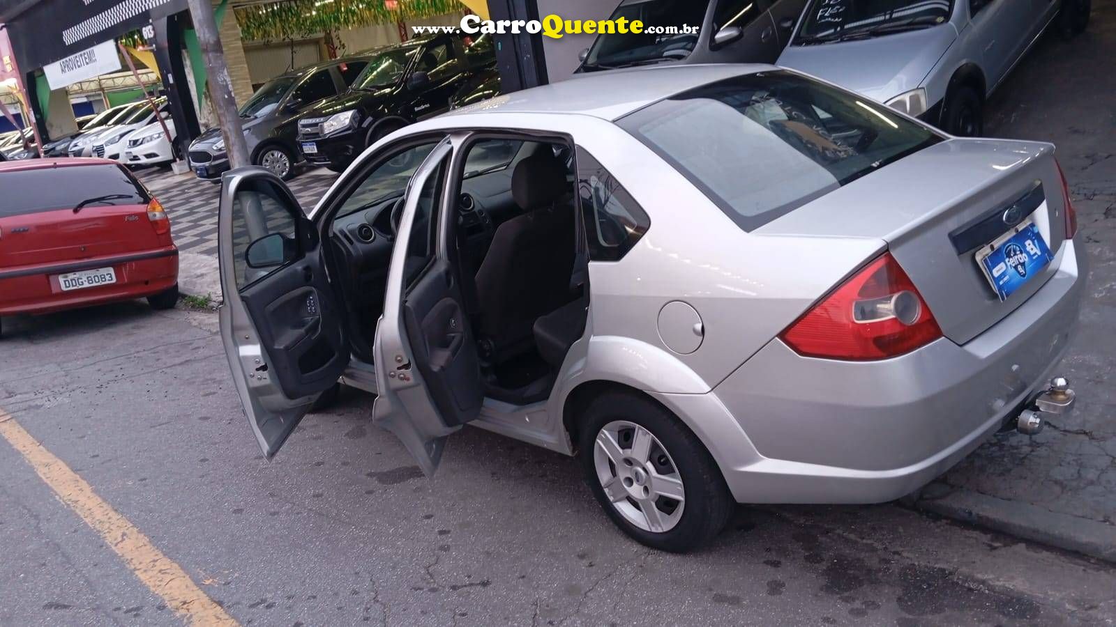 FORD FIESTA 1.6 MPI SEDAN 8V 2005 - Loja