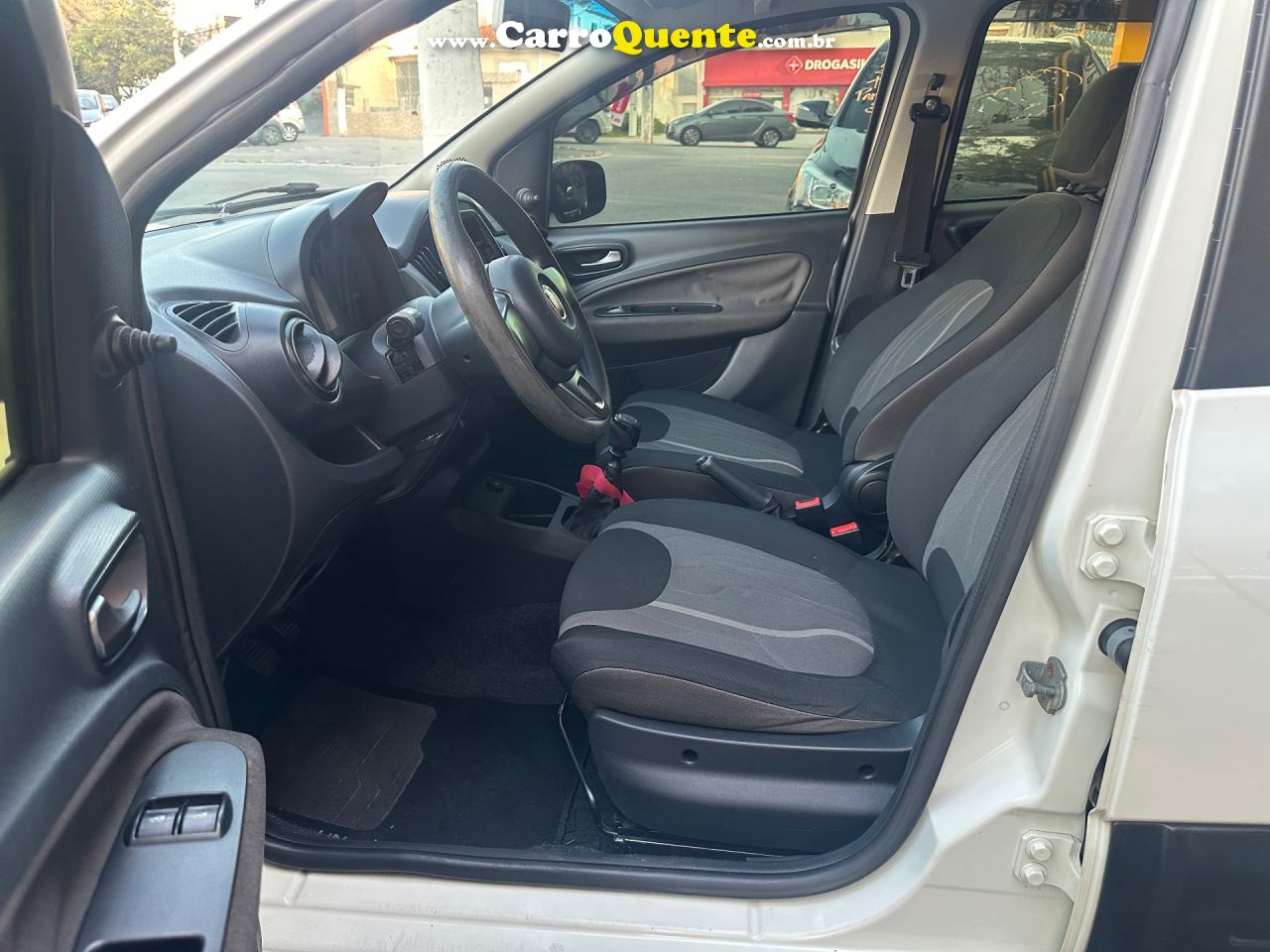 FIAT UNO 1.0 FIREFLY WAY 2018 - Loja