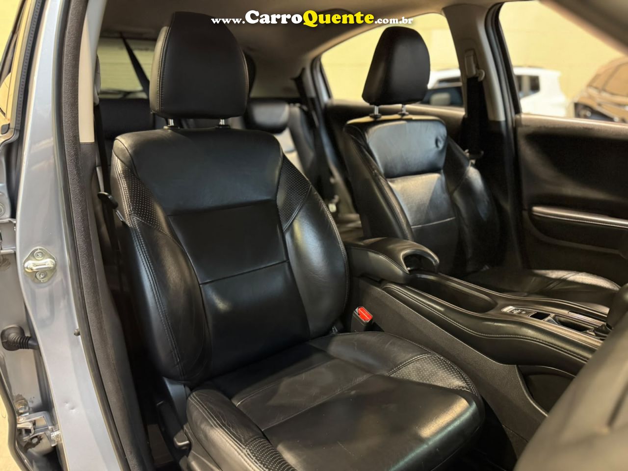 HONDA HR-V 1.8 16V LX 2017 - Loja