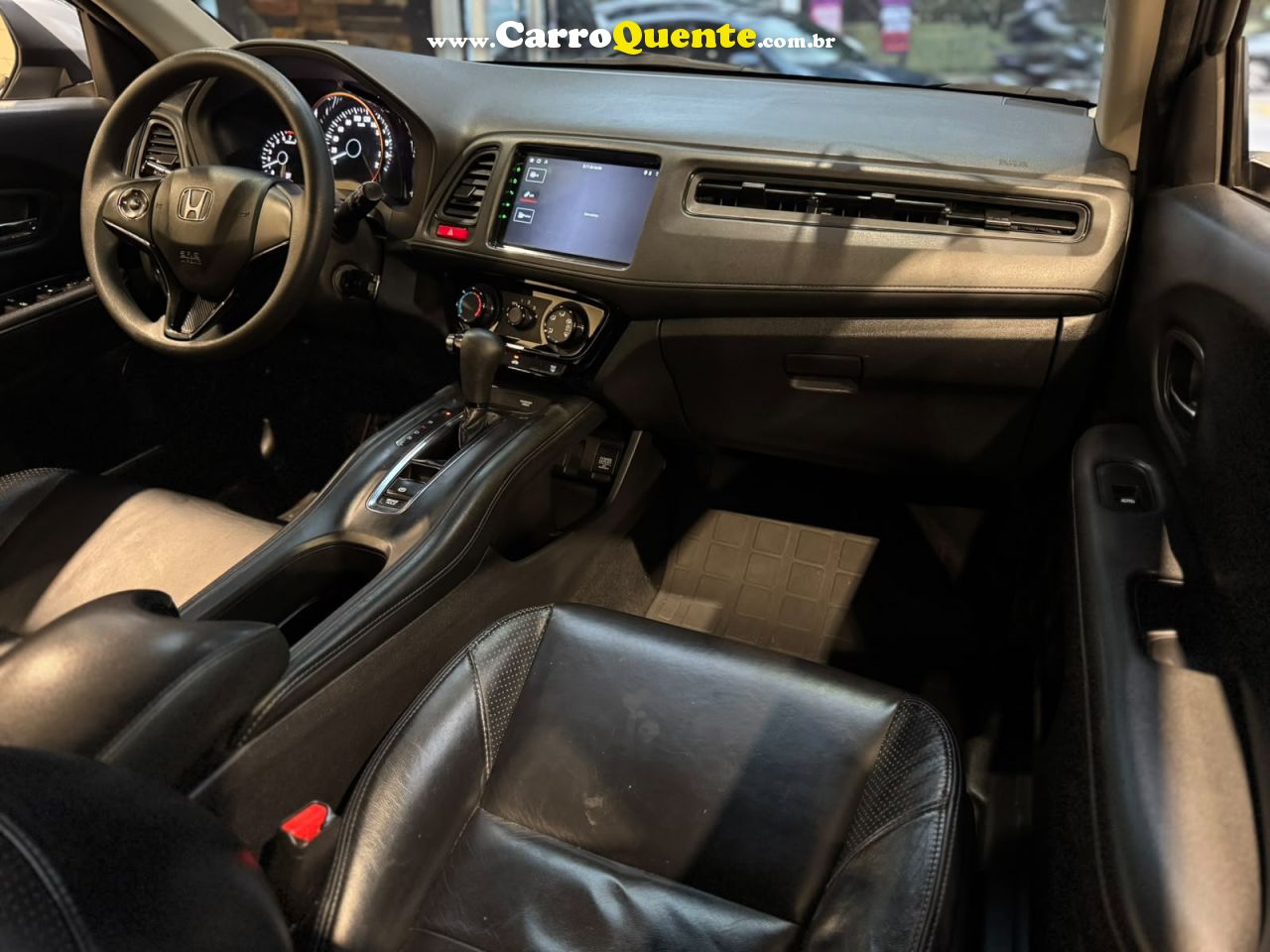 HONDA HR-V 1.8 16V LX 2017 - Loja