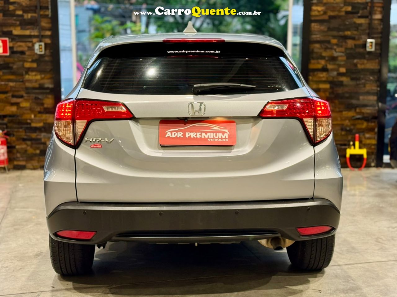 HONDA HR-V 1.8 16V LX 2017 - Loja