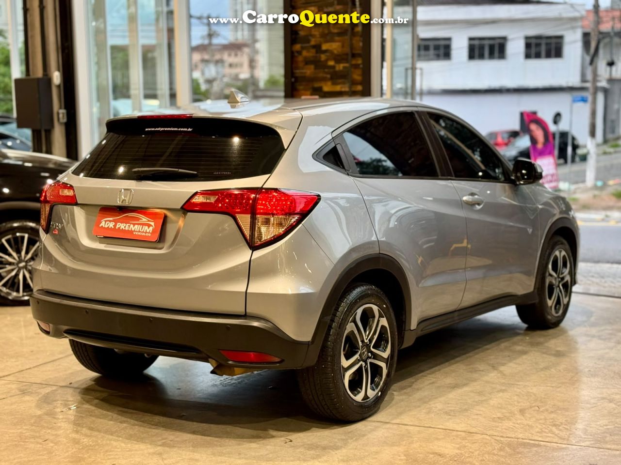 HONDA HR-V 1.8 16V LX 2017 - Loja