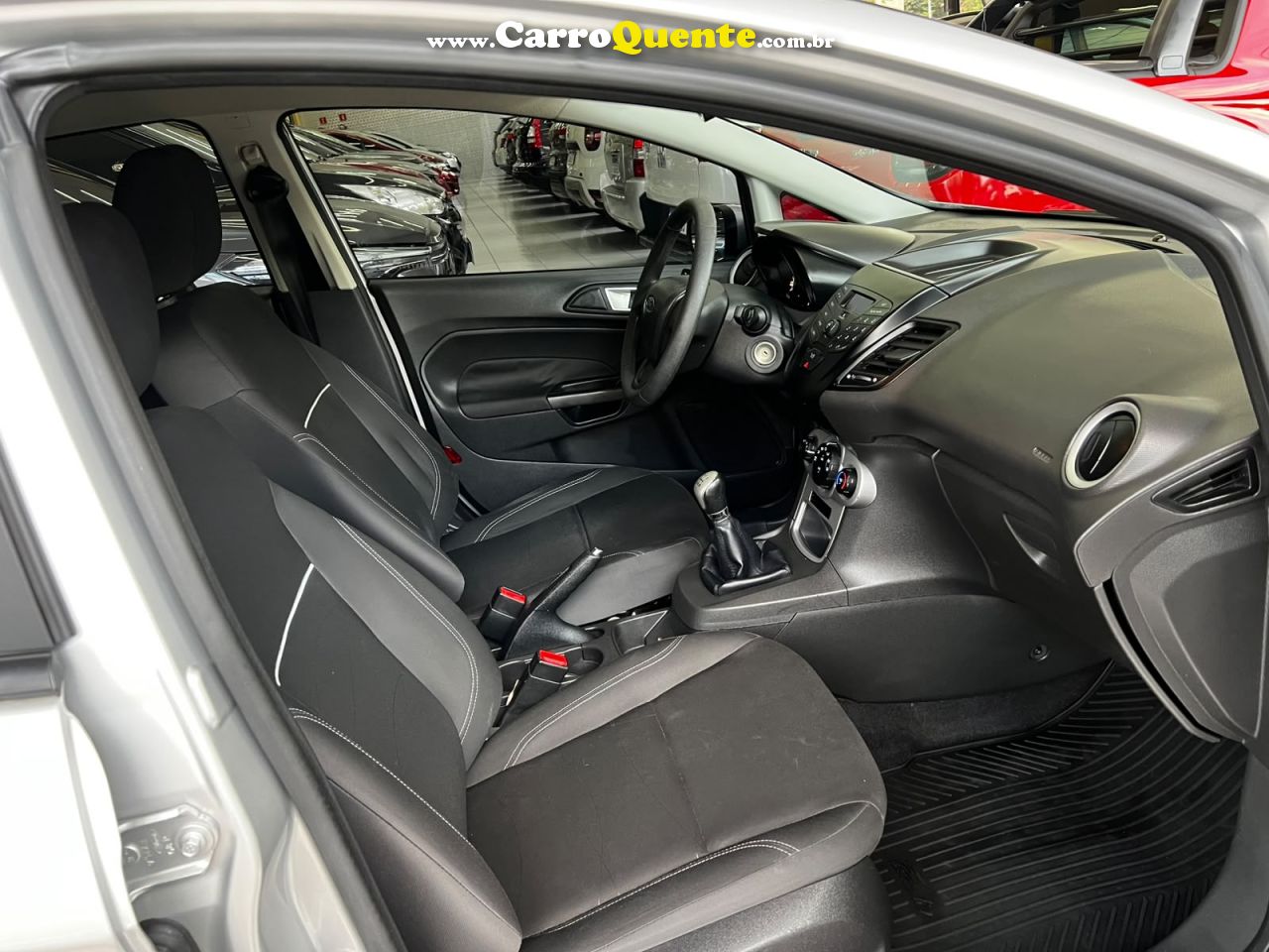 FORD FIESTA 1.6 SE HATCH 16V 2017 - Loja
