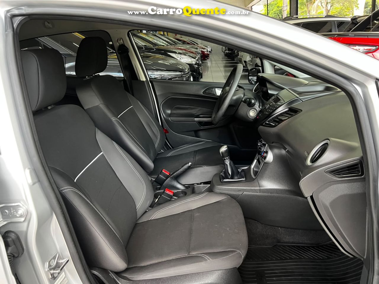 FORD FIESTA 1.6 SE HATCH 16V 2017 - Loja