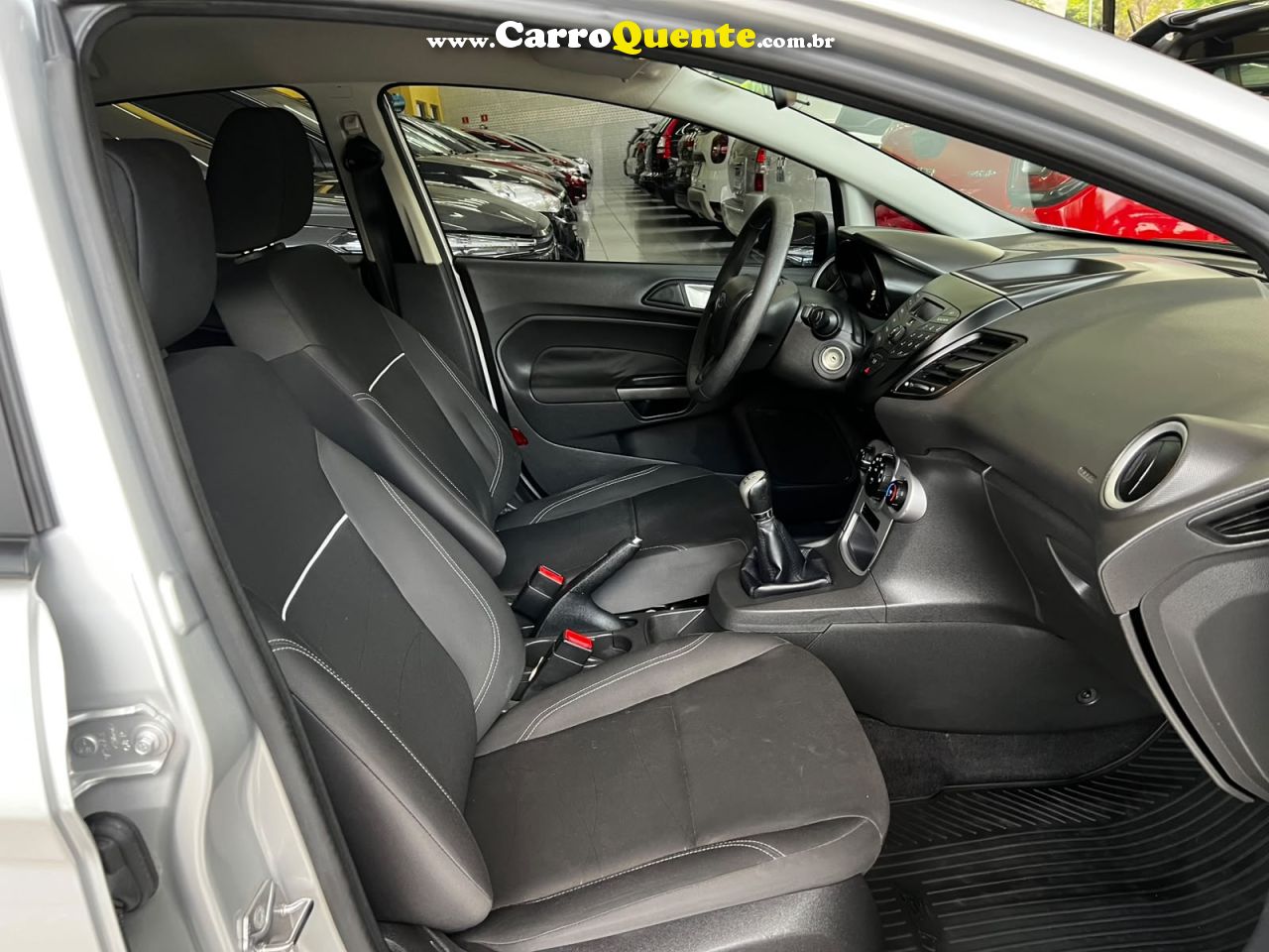 FORD FIESTA 1.6 SE HATCH 16V 2017 - Loja