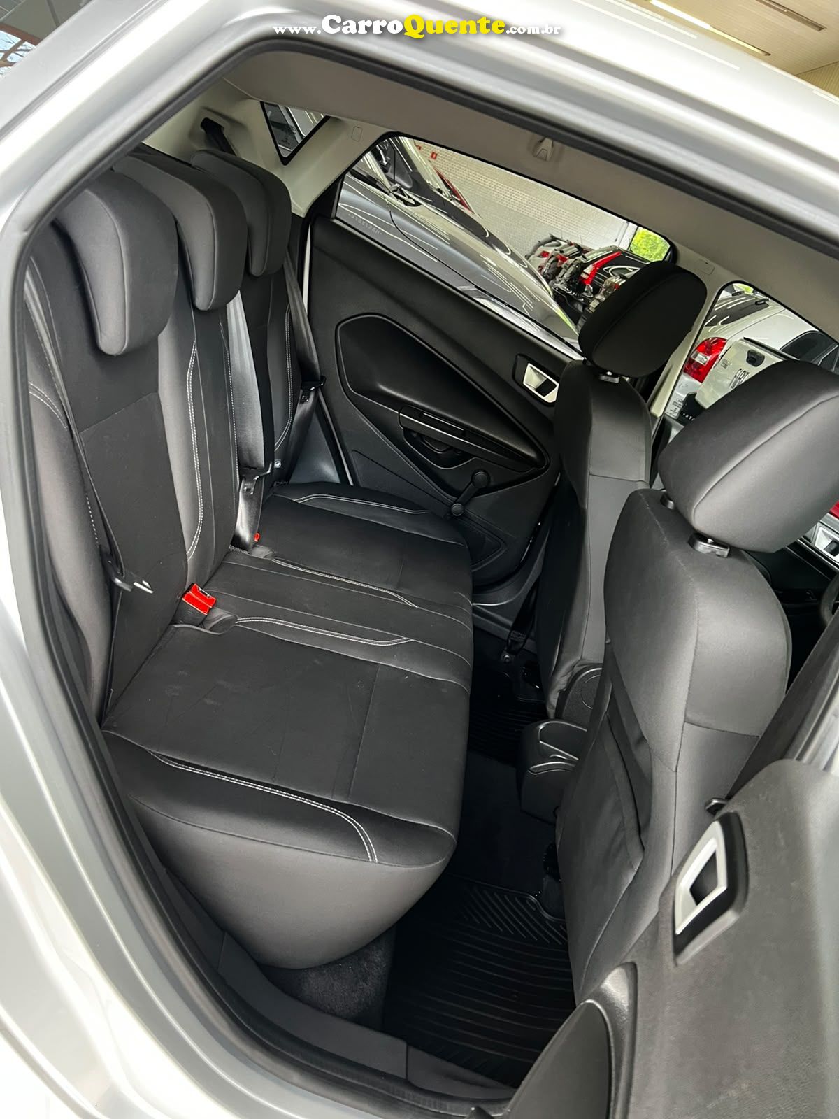 FORD FIESTA 1.6 SE HATCH 16V 2017 - Loja