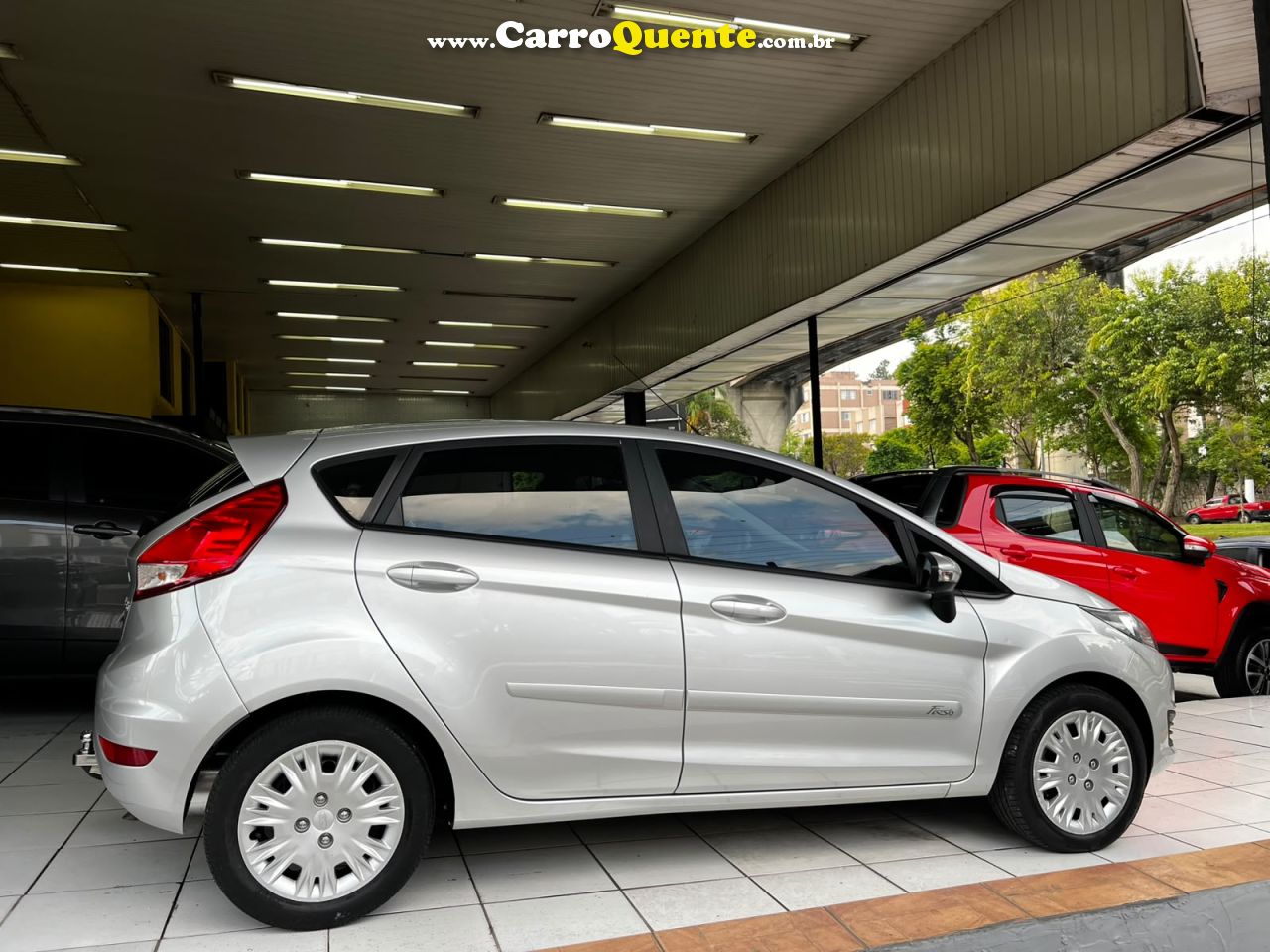 FORD FIESTA 1.6 SE HATCH 16V 2017 - Loja