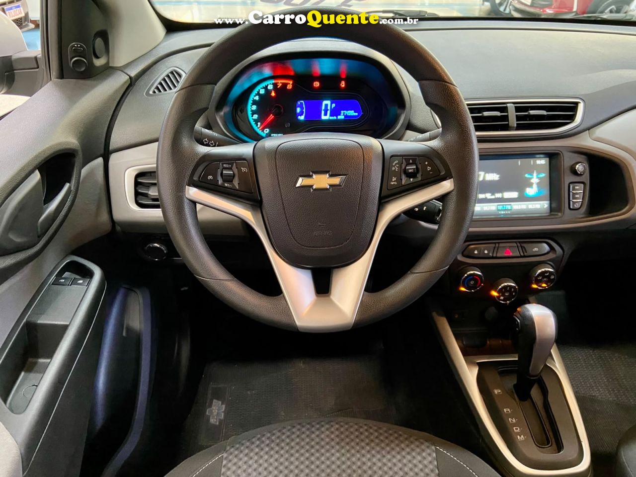 CHEVROLET ONIX 1.0 MPFI LT 8V 2018 - Loja