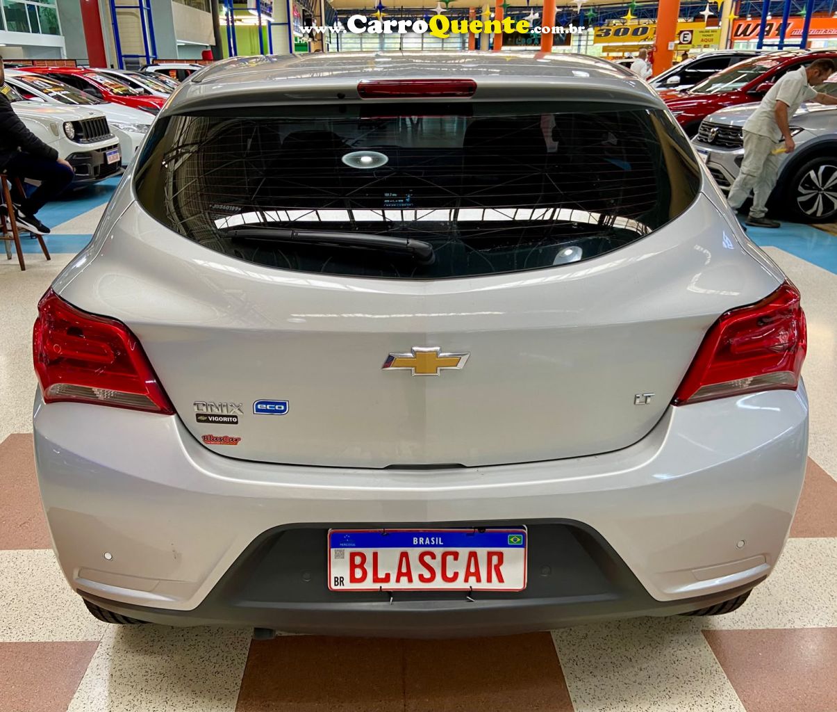 CHEVROLET ONIX 1.0 MPFI LT 8V 2018 - Loja