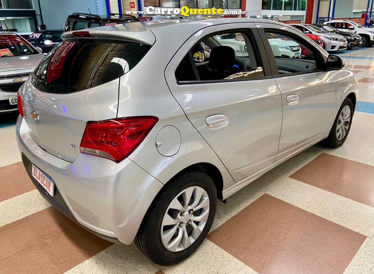 CHEVROLET ONIX 1.0 MPFI LT 8V 2018 - Loja