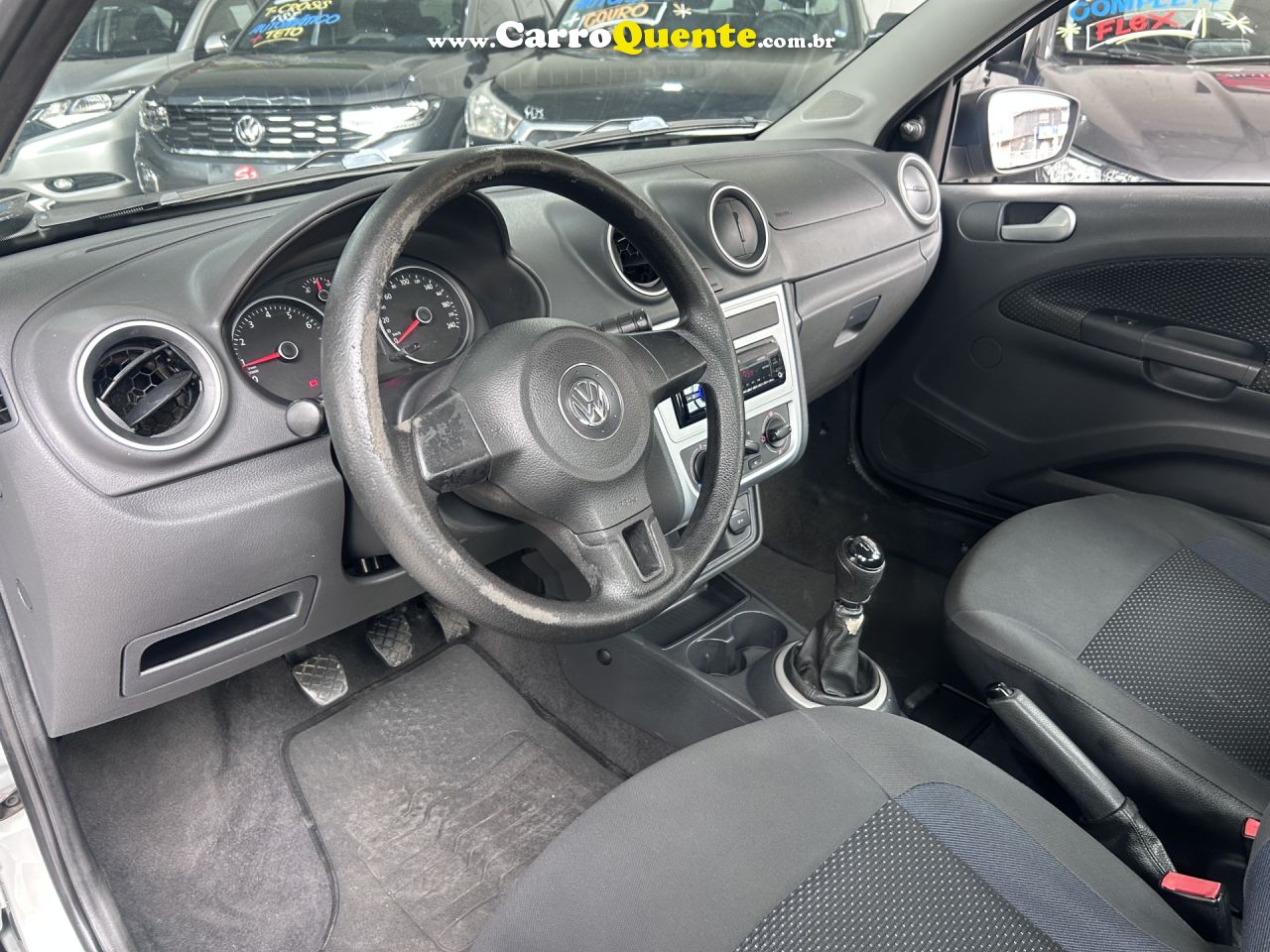 VOLKSWAGEN   VOYAGE TRENDLINE 1.6 T.FLEX 8V 4P   PRATA 2016 1.6 FLEX - Loja