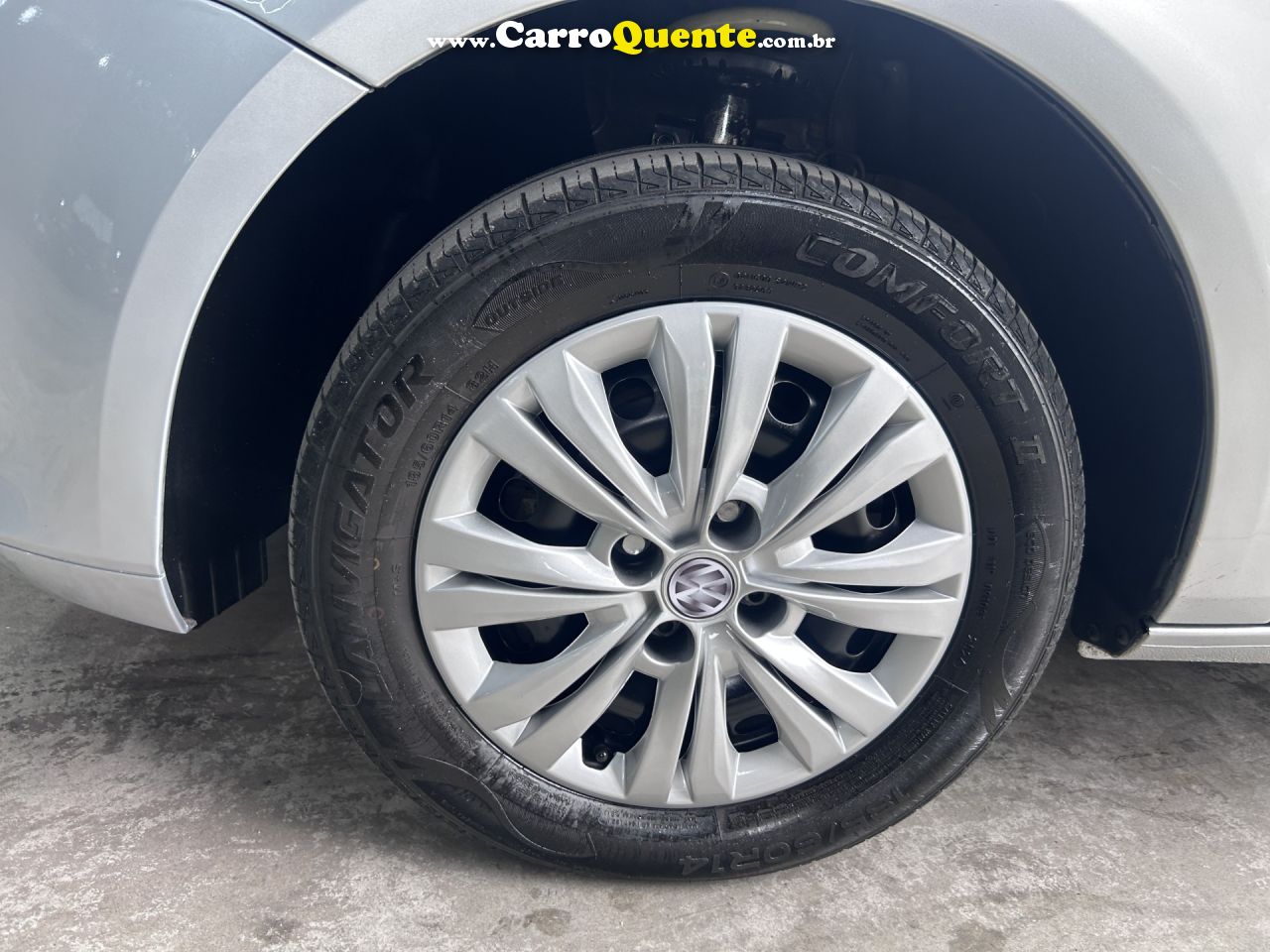 VOLKSWAGEN   VOYAGE TRENDLINE 1.6 T.FLEX 8V 4P   PRATA 2016 1.6 FLEX - Loja