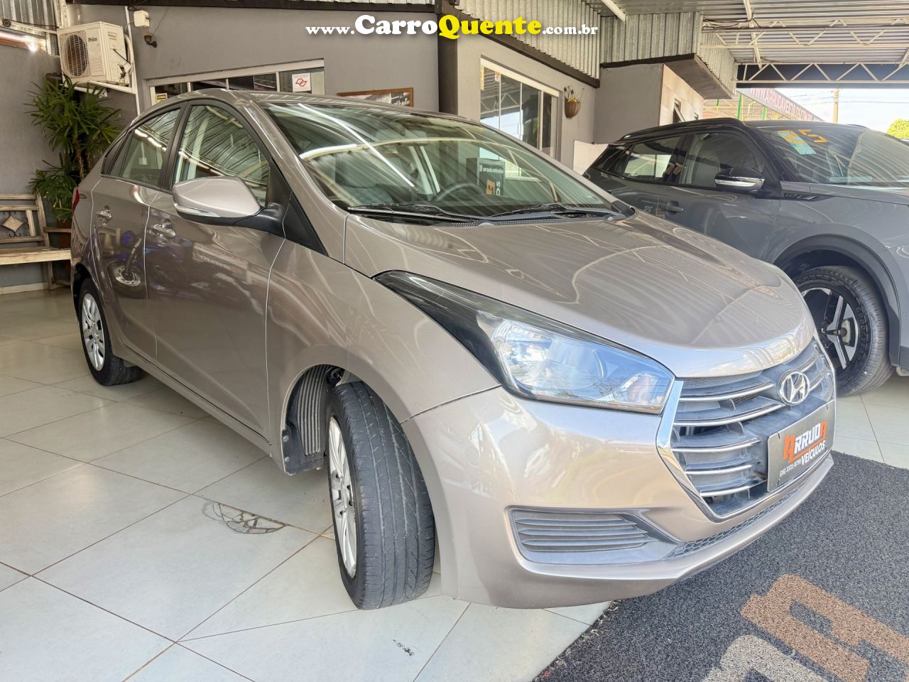 HYUNDAI   HB20S C.STYLEC.PLUS1.6 FLEX 16V AUT. 4P   PRATA 2018 1.6 FLEX - Loja