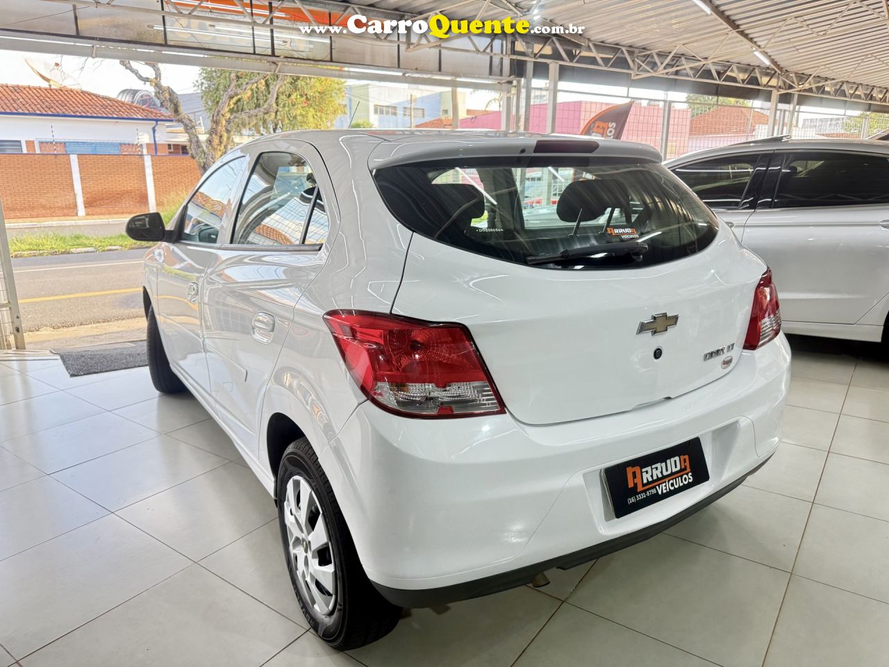 CHEVROLET   ONIX HATCH LT 1.0 8V FLEXPOWER 5P MEC.   BRANCO 2013 1.0 FLEX - Loja