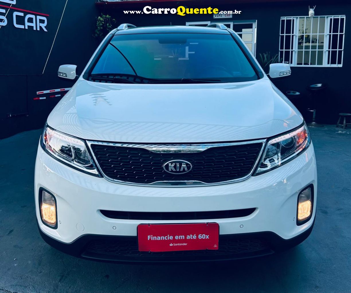KIA   SORENTO 2.4 16V 4X2 AUT.   BRANCO 2015 2.4 GASOLINA - Loja