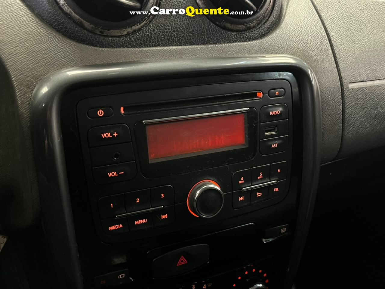 RENAULT   DUSTER DYNAMIQUE 1.6 FLEX 16V MEC.   PRATA 2013 1.6 FLEX - Loja