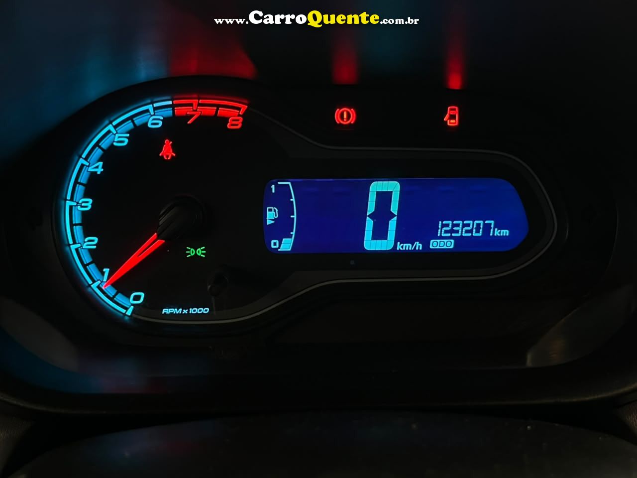 CHEVROLET   ONIX HATCH LT 1.0 8V FLEXPOWER 5P MEC.   AZUL 2015 1.0 FLEX - Loja