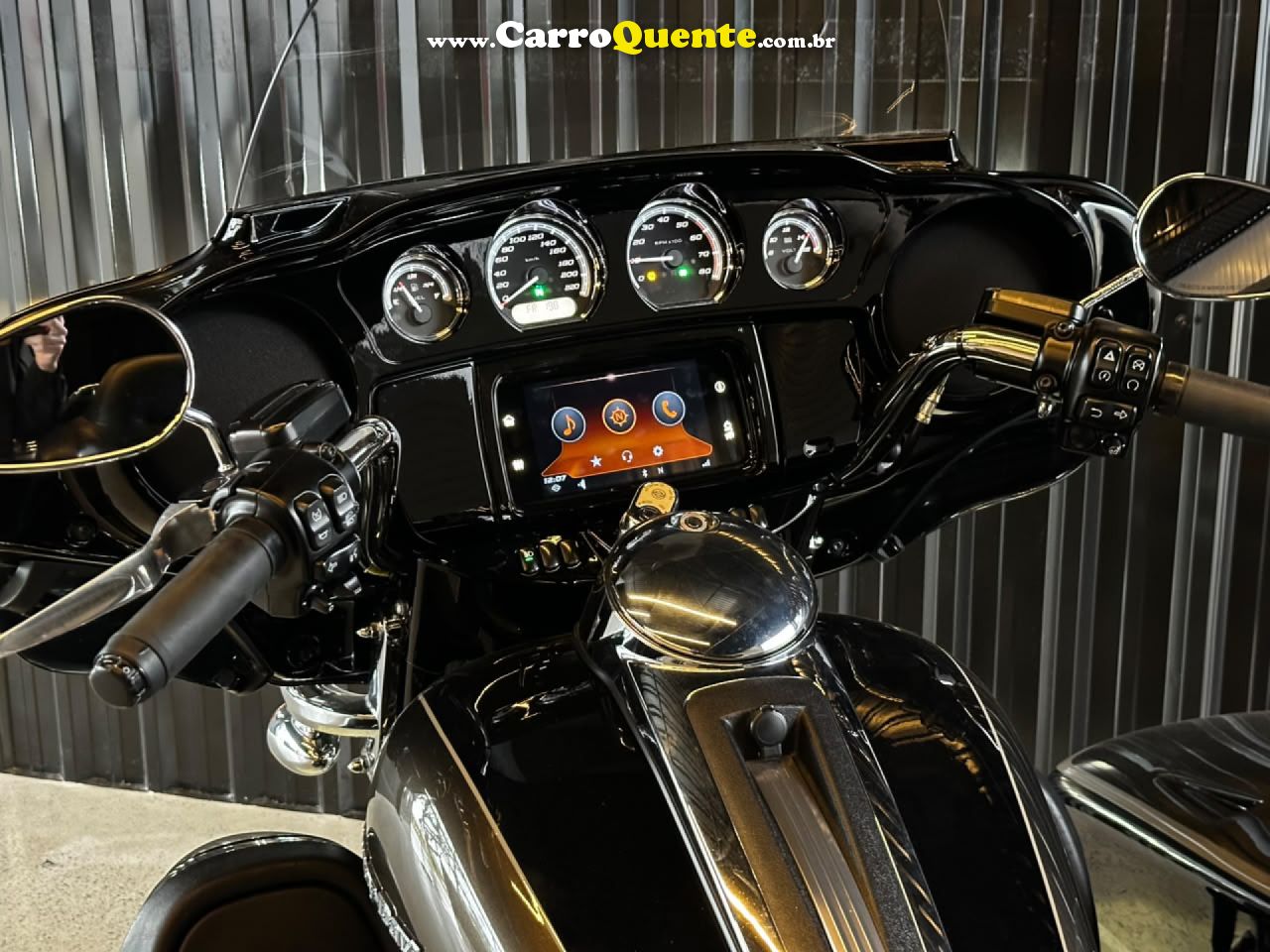 HARLEY-DAVIDSON   ELECTRA GLIDE ULTRA LIMITED FLHTK   PRETO 2020 1868 GASOLINA - Loja