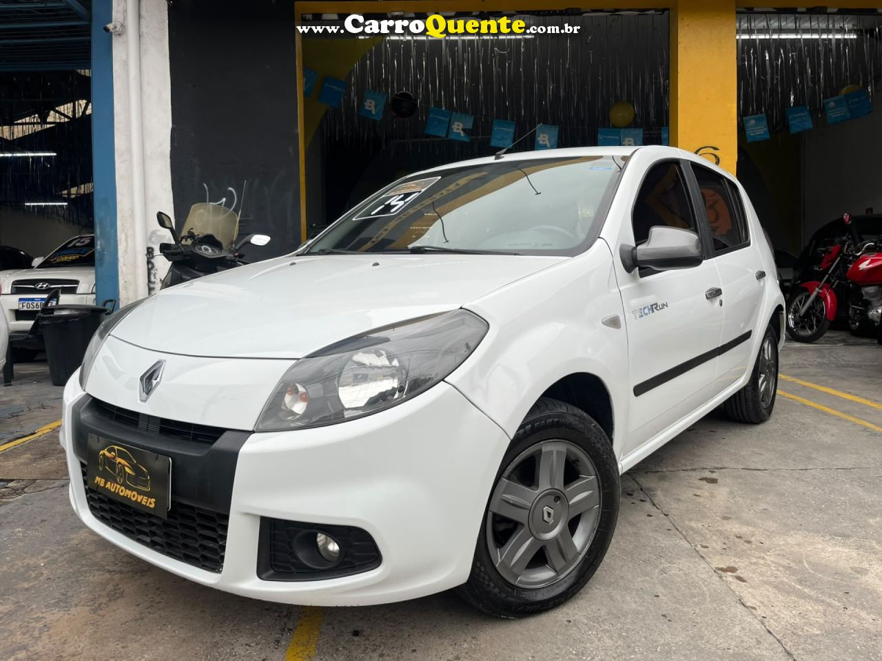 RENAULT   SANDERO TECHRUN HI-FLEX 1.0 16V 5P   BRANCO 2014 1.0 GASOLINA - Loja