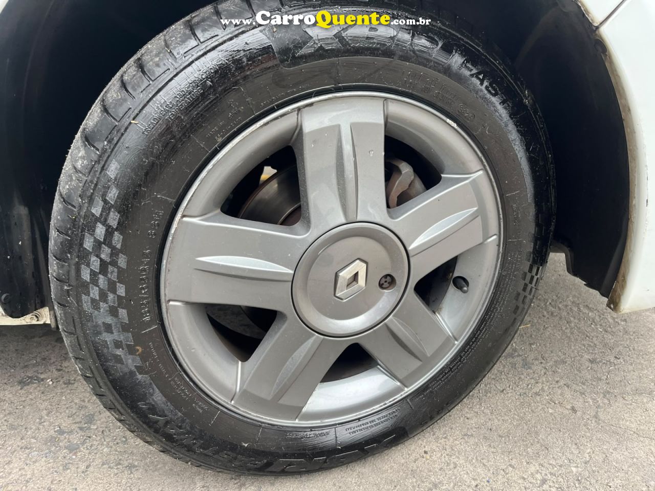 RENAULT   SANDERO TECHRUN HI-FLEX 1.0 16V 5P   BRANCO 2014 1.0 GASOLINA - Loja