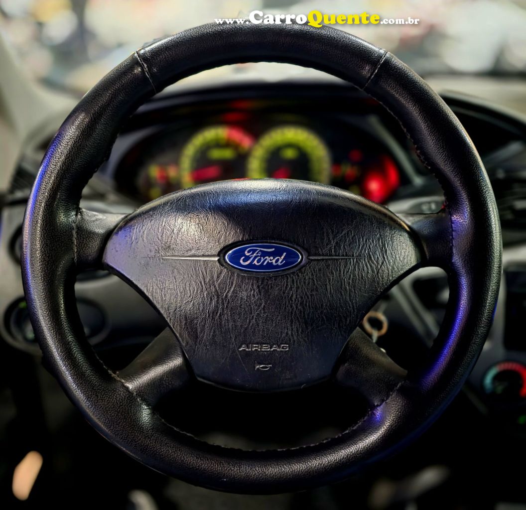 FORD FOCUS 2.0 GLX 16V 2008 - Loja